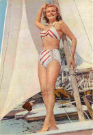 Pin-ups - Femme En Maillot De Bain - Baigneuse - CPSM Grand Format - Voir Scans Recto-Verso - Pin-Ups