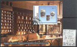 [502428]TB//O/Used-Belgique 1994 - BL69, Porcelaine, Pharmacie, Le Bloc Obl 1er Jour - Used Stamps