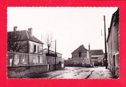 F-89-Saint Clément-01Ph96  L'école, La Mairie Et Le Monument Aux Morts, BE - Saint Clement