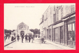 F-79-Sauze Vaussais-20Ph81  La Place Du Marché, Voir Verso "maison De La Presse Liaigre" Reproduction De Cpa - Sauze Vaussais