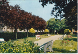 SEICHES-sur-le-LOIR. Le Jardin Public - Seiches Sur Le Loir