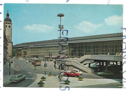 Köln. Hauptbahnhof / Gare Centrale, Ford Capri, Citroën DS, VW Coccinelle, ... - Koeln