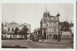 [16] Charente >  Cognac  Place Francois 1er Voitures - Cognac