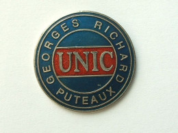 PIN'S UNIC - GEORGES RICHARD - PUTEAUX - Sonstige & Ohne Zuordnung