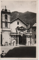 MOUTIERS - La Cathédrale Et L'Evèché - Moutiers