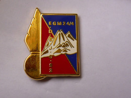 Pin S BOUSSEMART EGM ESCADRON GENDARMERIE MOBILE JEUX OLYMPIQUES ALBERTVILLE 92 - Polizei