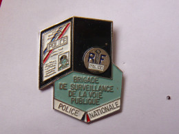 Pins POLICE RIF RECHERCHE DANS L INTERET DES FAMILLES - Polizia