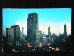 ► Buildings Manhattan  1960s  NYC Stamp 11c - Manhattan