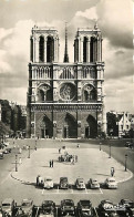 Automobiles - Paris - Cathédrale Notre Dame - CPSM Format CPA - Voir Scans Recto-Verso - PKW