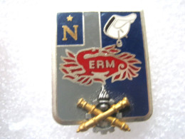 MATERIEL ERM FONTAINEBLEAU (Etablissement Régional Du Matériel) FRAISSE PARIS ETAT EXCELLENT - Army