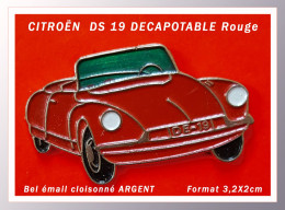 SUPER PIN'S "DS CITROËN Décapotable" ROUGE, En émail Cloisonné Base Argent 3,2X2cm - Citroën