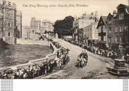 ANGLETERRE The King Driving Down Castle Hill , Windsor - Windsor