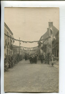 Argenton Chateau Carte Photo Défilé Dans Une Rue - Argenton Chateau