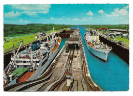 Postcard Panama Canal Gatun Locks From Control Tower Two Ships Passing Posted Canal Zone Stamp 1968 Undelivered - Handel