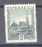 Autriche  :  Yv  389  ** - Neufs