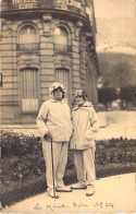 FRANCE - Le Mont Dore - 1924 - Carte Photo De Deux Femmes Devant L'hotel Sarciron - Carte Postale Ancienne - Le Mont Dore