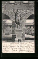AK Saalburg, Denkmal Des Kaiser Antonius Pius An Der Porta Decumana Des Römer-Kastells  - Saalburg