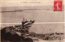 ALGERIE .  TENES . LE PORT ET LES QUAIS    (Trait Blanc Pas Sur Original ) - Mostaganem