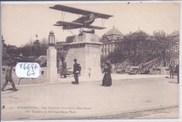 STRASBOURG- NOS TROPHEES- PLACE DE LA REPUBLIQUE- UN AVION - Straatsburg