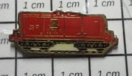 1922 Pin's Pins / Beau Et Rare / TRANSPORTS / WAGON CITERNE ROUGE - Transports