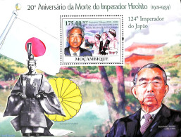 Mozambique 2009 Japanese Emperor & Queen Elizabeth S/s, Mint NH, History - Kings & Queens (Royalty) - Familles Royales