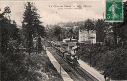 C P A -  92 - SEVRES -     Gare De Sèvres   Ville D'Avray - Sevres