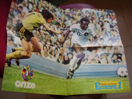 Old Poster  Affiche Sport Football  Onze - Europe 1 Recto Verso *** Pele Au Cosmos Et Match VVV - PSV *** - Affiches