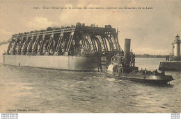 44 DOCK FLOTTANT POUR LE RELEVAGE DES SOUS MARINS CONSTRUIT AUX CHANTIERS DE LA LOIRE - Saint Nazaire