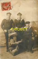 Militaria, Carte Photo De 3 Marins, Un Du Marceau, Un De L'Ernest Renan, 1913, Phot. Pautrier à Toulon - Personnages