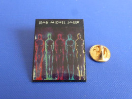 Pin's Album Chronologie De Jean Michel Jarre - Musique électronique Artiste Pochette Disque (SE26) - Música