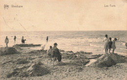 BELGIQUE - Wenduine - Les Forts Sur La Plage - Animé - Carte Postale Ancienne - Wenduine