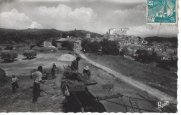 CPSM04- GREOUX LES BAINS- Vue Générale Prise Des Aires- Fenaison - Gréoux-les-Bains