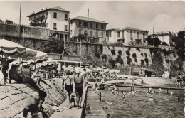 FRANCE - Saint Jean Cap Ferrat - L'heure Du Bain à Midi Plage - Animé - Vue Sur La Plage - Carte Postale Ancienne - Saint-Jean-Cap-Ferrat