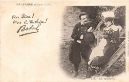 COUPLES - La Causette - Bretagne - Carte Postale Ancienne - Coppie