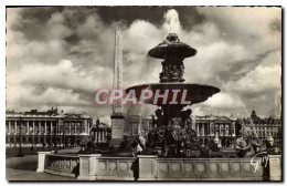 CPM Paris Et Ses Merveilles Place De La Concorde L&#39Une DEs Fontaines Et L&#39Obelisque - Plazas