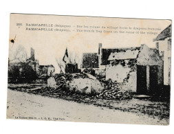 Ramskapelle Sur Les Ruines Du Village Flotte Le Drapeau Français Weltkrieg 1914 Guerre War Htje - Nieuwpoort