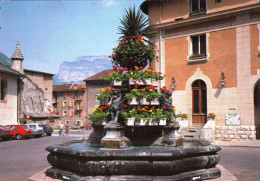74 - Haute Savoie -  THONES - La Fontaine - Thônes