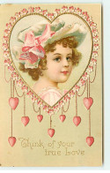 N°18248 - Carte Gaufrée - Clapsaddle - Think Of Your True Love - Portrait D"une Fillette Dans Un Coeur - Saint-Valentin