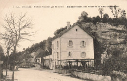 STATION PRÉHISTORIQUE Des EYZIES - Emplacement Des Fouilles De CRO MAGNON - Vers 1910 - VENTE DIRECTE X - Les Eyzies