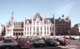 1984 CITROEN 2CV ALFA ROMEO GTV BRUGES BELGIUM BELGIQUE AMATEUR 35mm DIAPOSITIVE SLIDE Not PHOTO No FOTO NB3949 - Dias