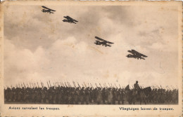 AVIONS SURVOLANT LES TROUPES  VLIEGTUIGEN BOVEN DE TROEPEN  1_4_40    2 AFBEELDINGEN - Guerra 1939-45