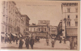 Roma Plazza Venezia E Teatro Dramatico   Carte Postale Animee - Lugares Y Plazas