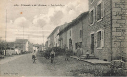 Simandre Sur Suran * Entrée Du Pays * Rue Village * Villageois Enfants - Non Classés