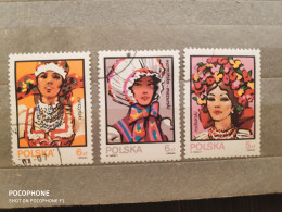 1983	Poland	Costumes (F85) - Used Stamps