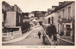 Arromanches * La Rue Fresné * Commerce Magasin Villageois - Arromanches