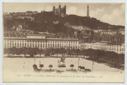 69 - Lyon, La Place Bellecour, La Basilique Et La Tour De Fourvière (lt8) - Lyon 2