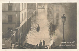 Paris * 16ème * Rue De La Manutention * Barques Pendant Les Inondations De La Seine , Janvier 1910 * Crue - Distretto: 16