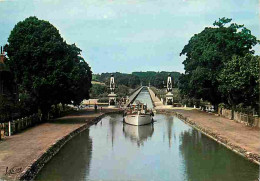 45 - Briare Le Canal - Le Pont-Canal - Bateaux - CPM - Voir Scans Recto-Verso - Briare