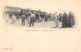 CPA ALGERIE / LE KREIDER / ARRIVEE DU TRAIN - Autres & Non Classés
