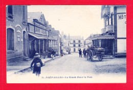 F-44-Prefailles-10Ph90  La Grande Rue Et La Poste, Le Grand Bazar, Cpa BE - Préfailles